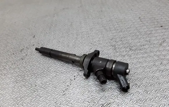 Fuel injector