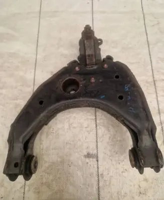 Toyota Land Cruiser (HDJ90) Front control arm