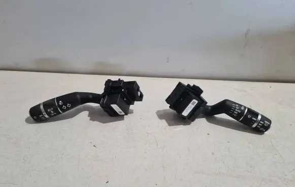 Jaguar F-Pace Wiper turn signal indicator stalk/switch BJ323F972DB BJ323F973BB
