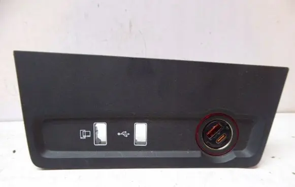 MG ZS USB socket connector 10563674