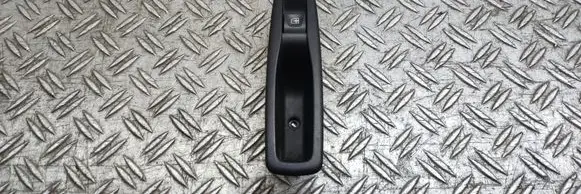 Renault Captur Electric window control switch 829614619R