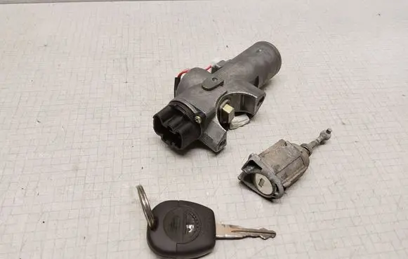 Nissan Primera Ignition lock