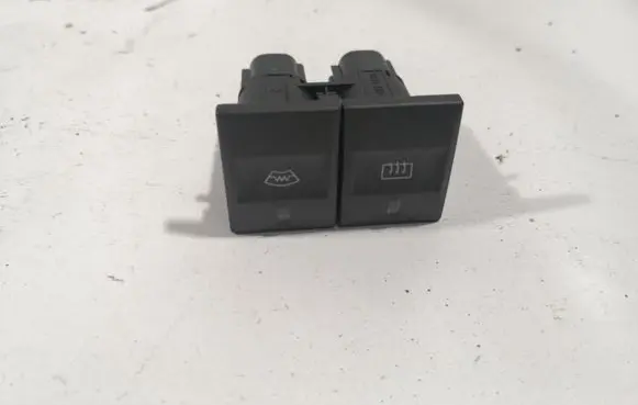 Ford Mondeo Mk III Windscreen/window heater switch 1S7118K574AA