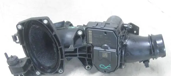 Mercedes-Benz A W176 Air intake duct part A6510901128 A6510900470