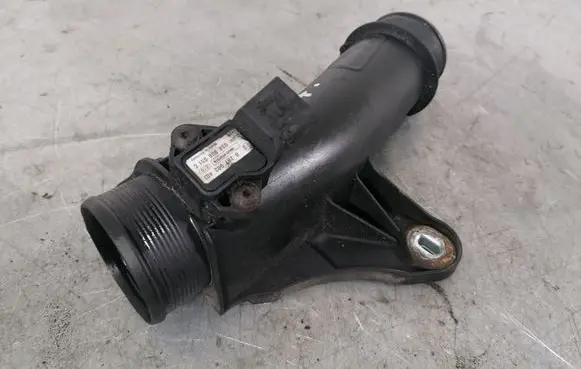 Audi A5 8T 8F Intercooler hose/pipe 8K0145673E
