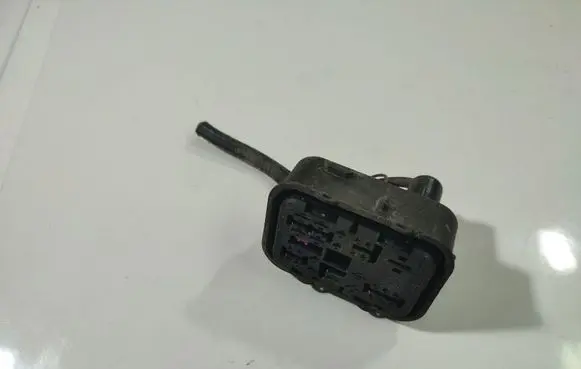 Volkswagen Touran I Fuse box set 