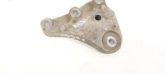 Skoda Fabia Mk2 (5J) Engine mounting bracket 6Q0199185AA
