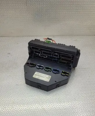 Mercedes-Benz E C207 W207 Fuse module A2129009025