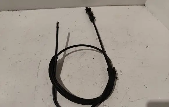 Volkswagen PASSAT B6 Engine bonnet/hood lock release cable 3C1823535