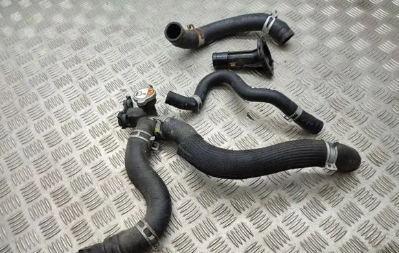 KIA Ceed Engine coolant pipe/hose