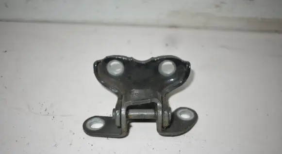 Toyota Avensis T250 Rear door upper hinge 