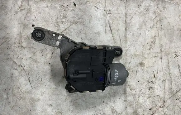Citroen C4 II Picasso Wiper motor 9811384680