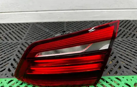 BMW 2 F45 Tailgate rear/tail lights 7311042