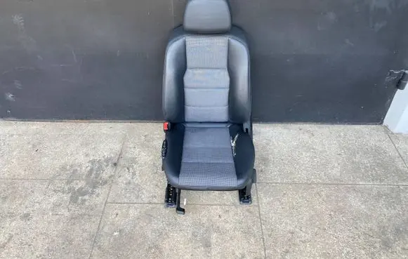 Mercedes-Benz C W204 Front driver seat 
