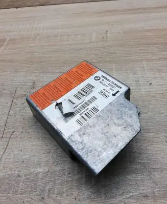BMW 5 E39 Airbag control unit/module 8372521