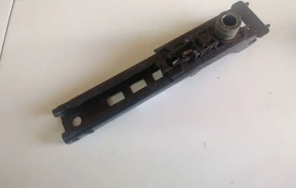Mercedes-Benz B W245 Seat belt adjustment rail 1698600588