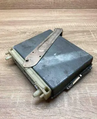 Volvo S70 V70 V70 XC Engine control unit/module ECU P01270297 0281001592