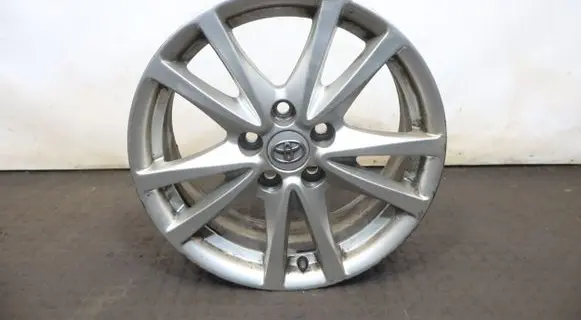 Toyota Verso R17 alloy rim 