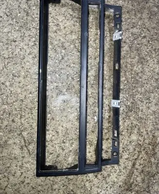 BMW 5 E39 Radio/GPS head unit trim 8247302