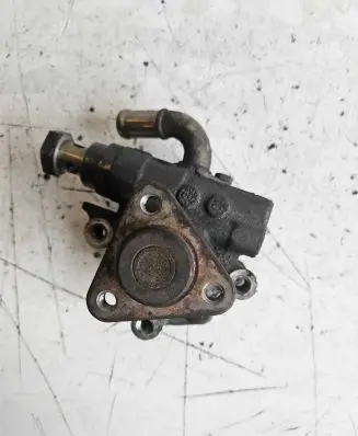 Volkswagen Golf IV Power steering pump