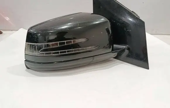 Mercedes-Benz GLA W156 X156 Front door electric wing mirror E1021047