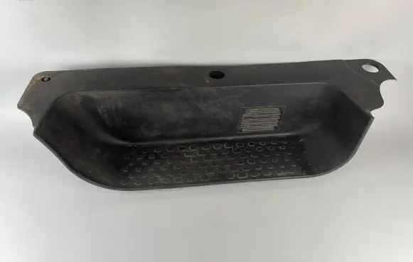 Front sill trim cover