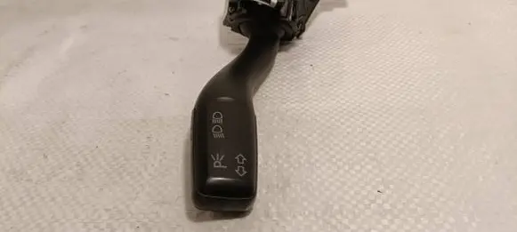 Audi A3 S3 8P Indicator stalk 8P0953513A 01103600 10360063366464