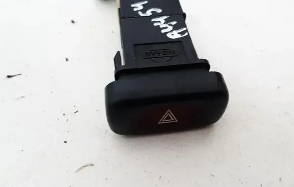 Nissan Primera Hazard light switch