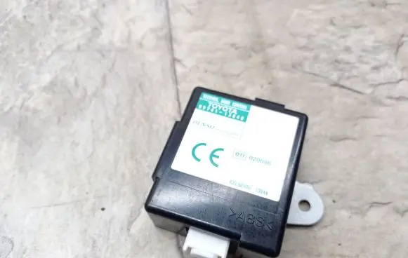 Toyota Corolla Verso E121 Door control unit/module 8974113040 2513000100