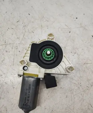 Mercedes-Benz E W238 Front door window regulator motor A0009066106
