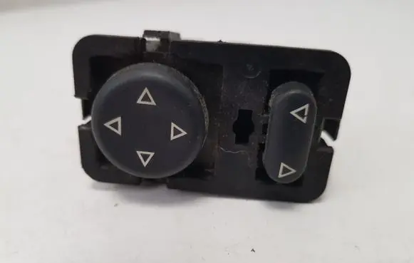 Peugeot 406 Wing mirror switch