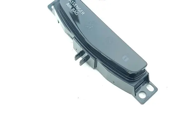 Passenger airbag on/off switch