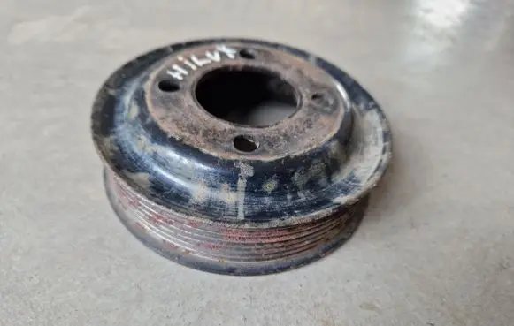 Toyota Hilux (AN10, AN20, AN30) Water pump pulley 