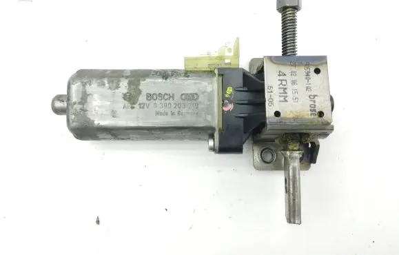 Mercedes-Benz S W221 Seat adjustment motor 0390203219