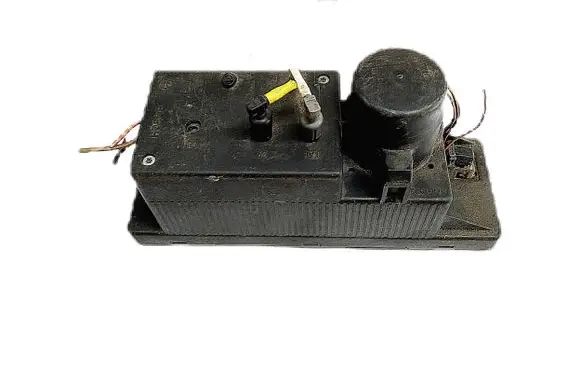 Mercedes-Benz E W210 Central locking motor 2108000148