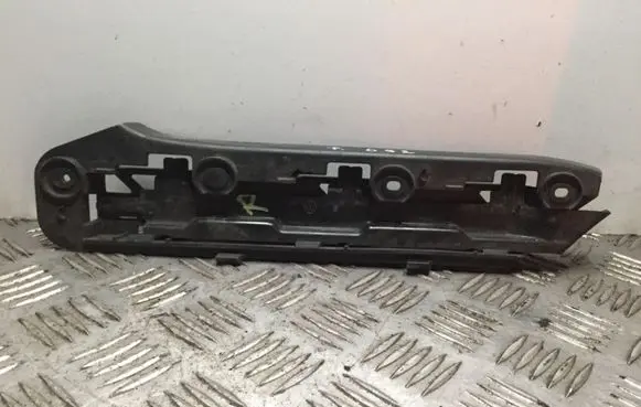 Volkswagen Touran I Front bumper mounting bracket 1T0807936