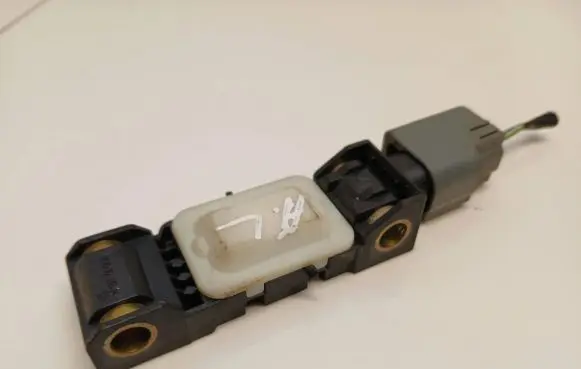 Jeep Grand Cherokee (WK) Airbag deployment crash/impact sensor 04671779AC 040806 4944303060