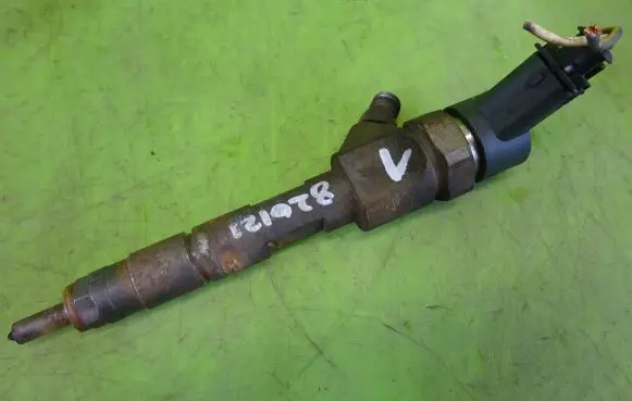 Renault Scenic II - Grand scenic II Fuel injector