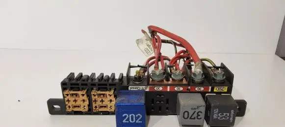 Audi A6 S6 C5 4B Fuse box set 8L0941822A 896083000