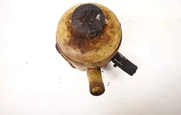 Mazda 626 Power steering fluid tank/reservoir