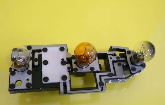 Citroen C5 Tail light bulb cover holder 89032703