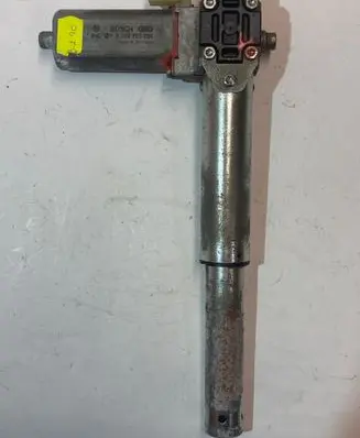BMW 5 E60 E61 Seat adjustment motor 0390203234