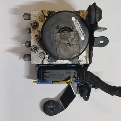 Renault Megane III ABS Pump 476601563R 28561056403