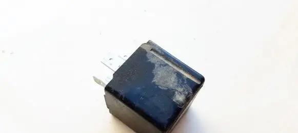Volkswagen Golf III Other relay 191955529 5WG00571900