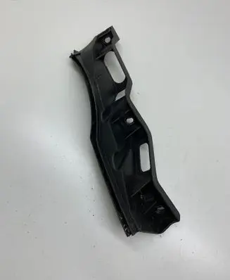 Volkswagen PASSAT B6 Front bumper mounting bracket 3C0807889