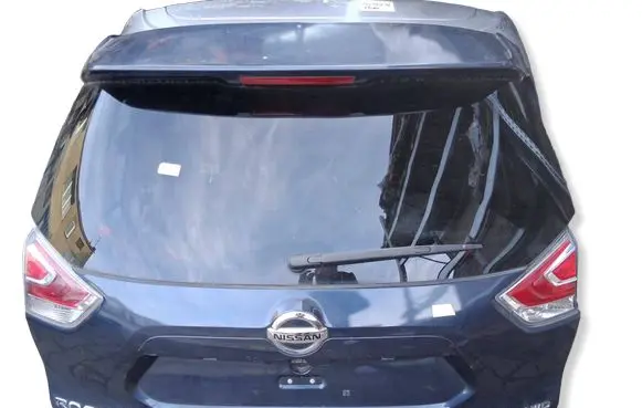 Nissan Rogue Tailgate/trunk/boot lid N55AN