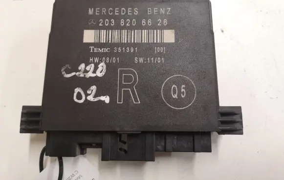 Mercedes-Benz C W203 Door control unit/module 2038206626 351391