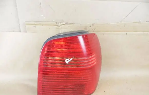 Volkswagen Polo III 6N 6N2 6NF Rear/tail lights