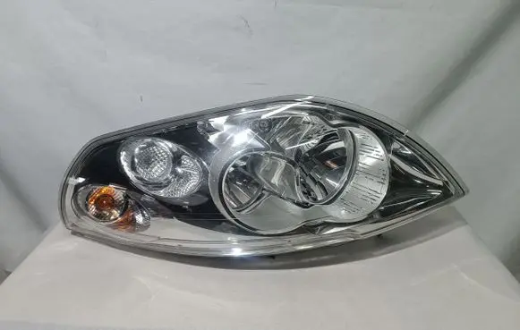 Renault Master III Headlight/headlamp 260600049R 1ER01011701