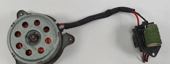 Volkswagen Up Coolant fan relay 8031M00003